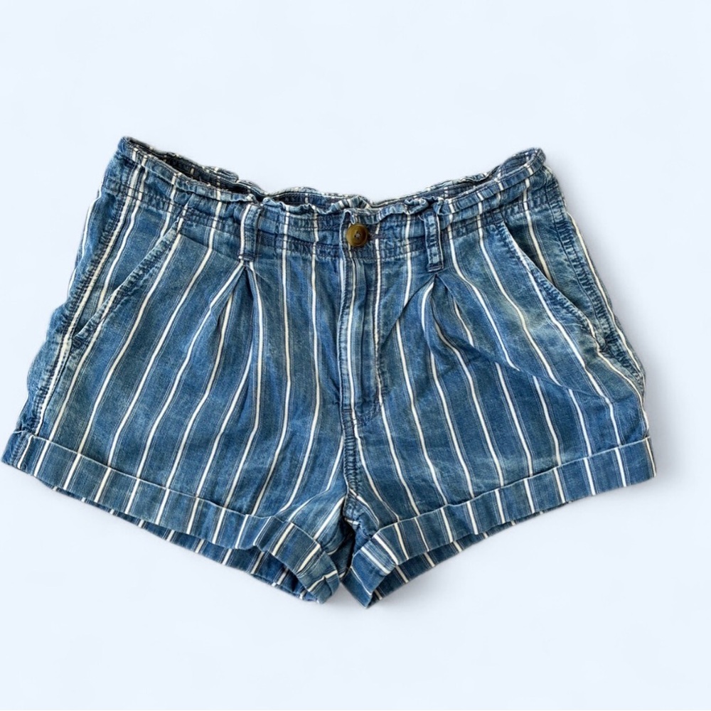 American Eagle pinstripe pleated chambray shorts Classic Americana casual size 4